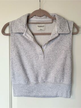 Abercrombie & Fitch Heather Gray Sleeveless Polo Sweatshirt